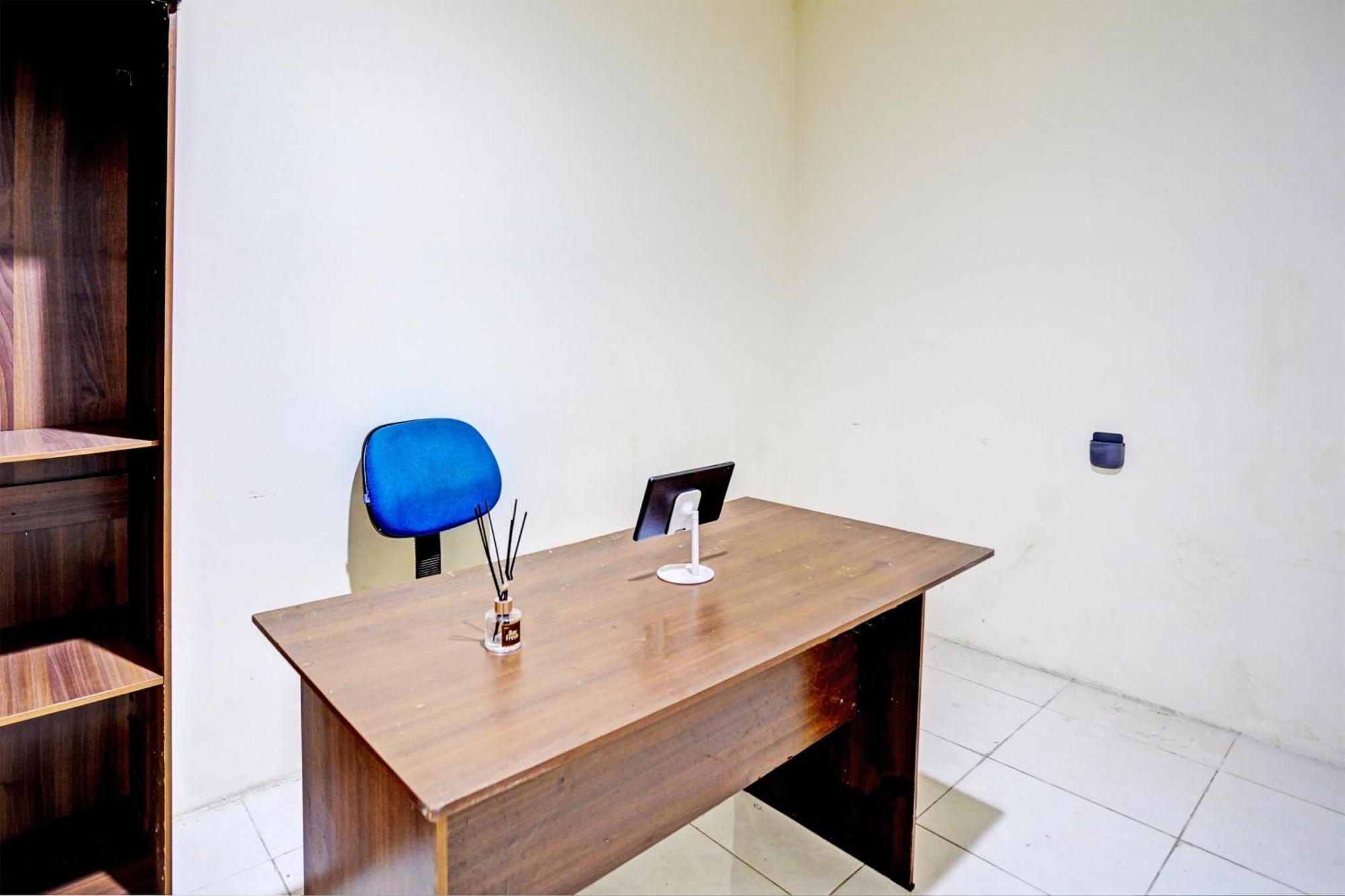 Oyo 93112 Garden Homestay 3 Merlion Surabaya Eksteriør bilde