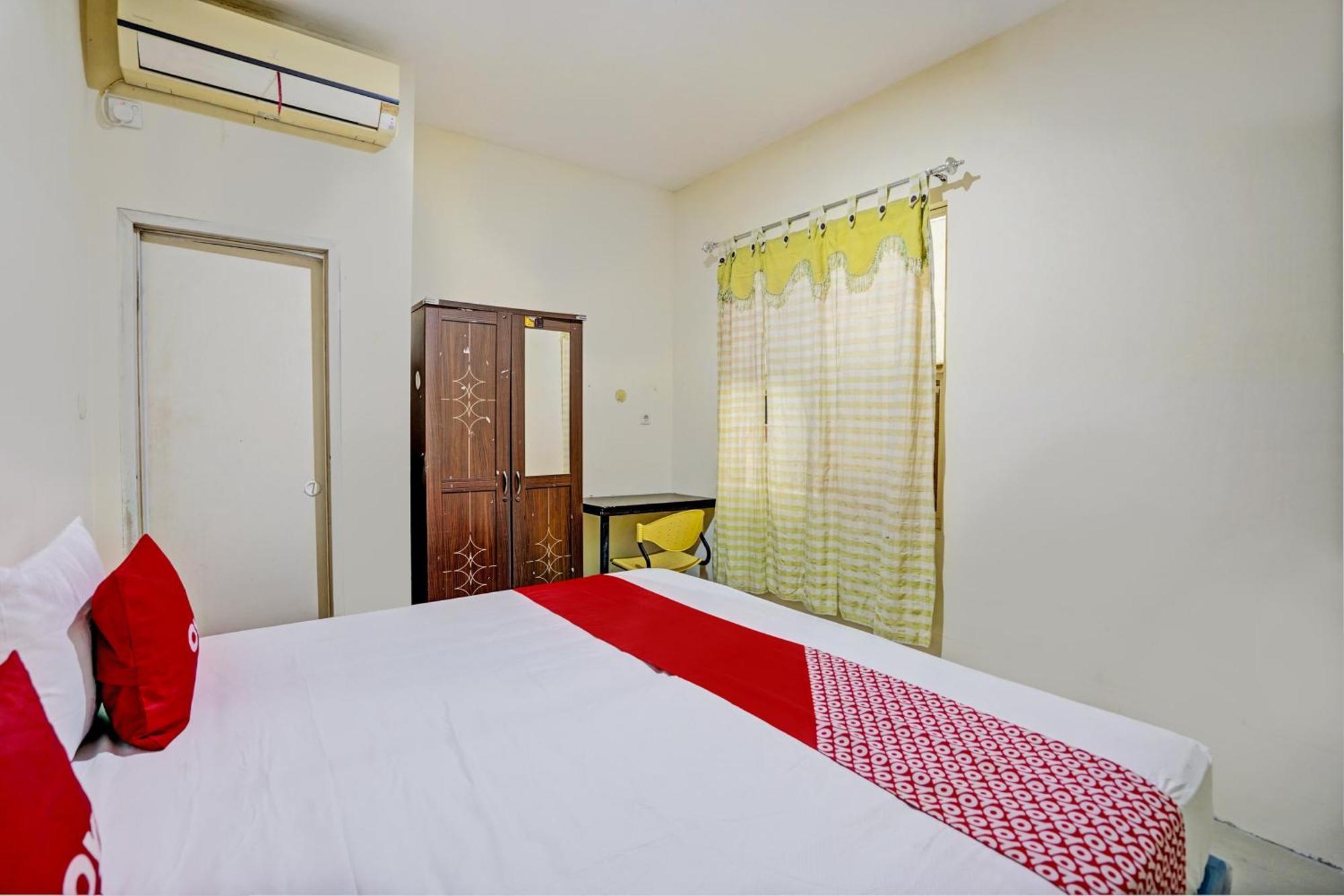 Oyo 93112 Garden Homestay 3 Merlion Surabaya Eksteriør bilde