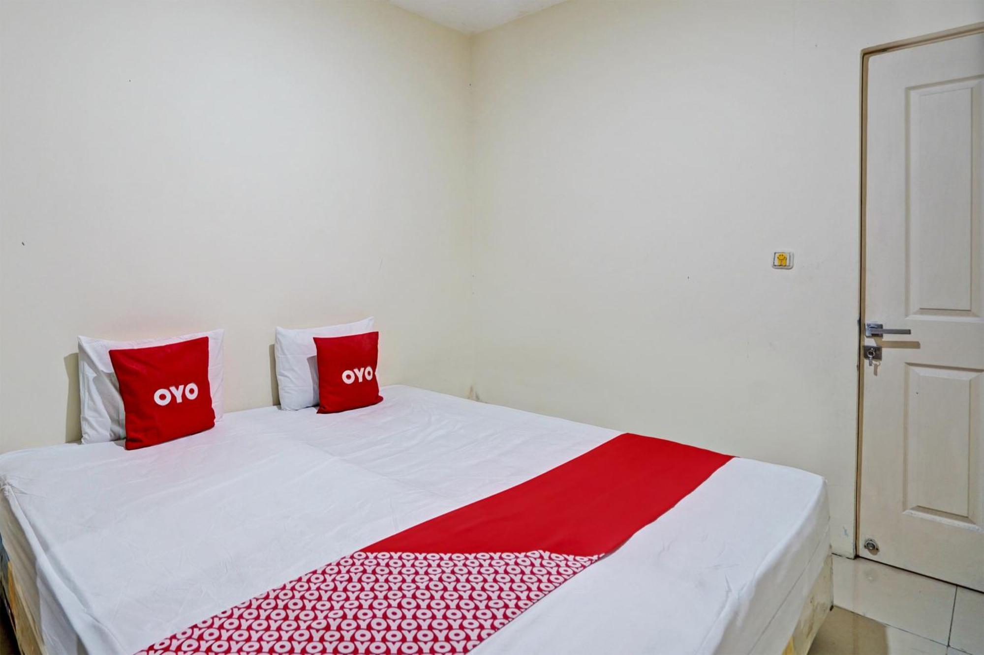 Oyo 93112 Garden Homestay 3 Merlion Surabaya Eksteriør bilde