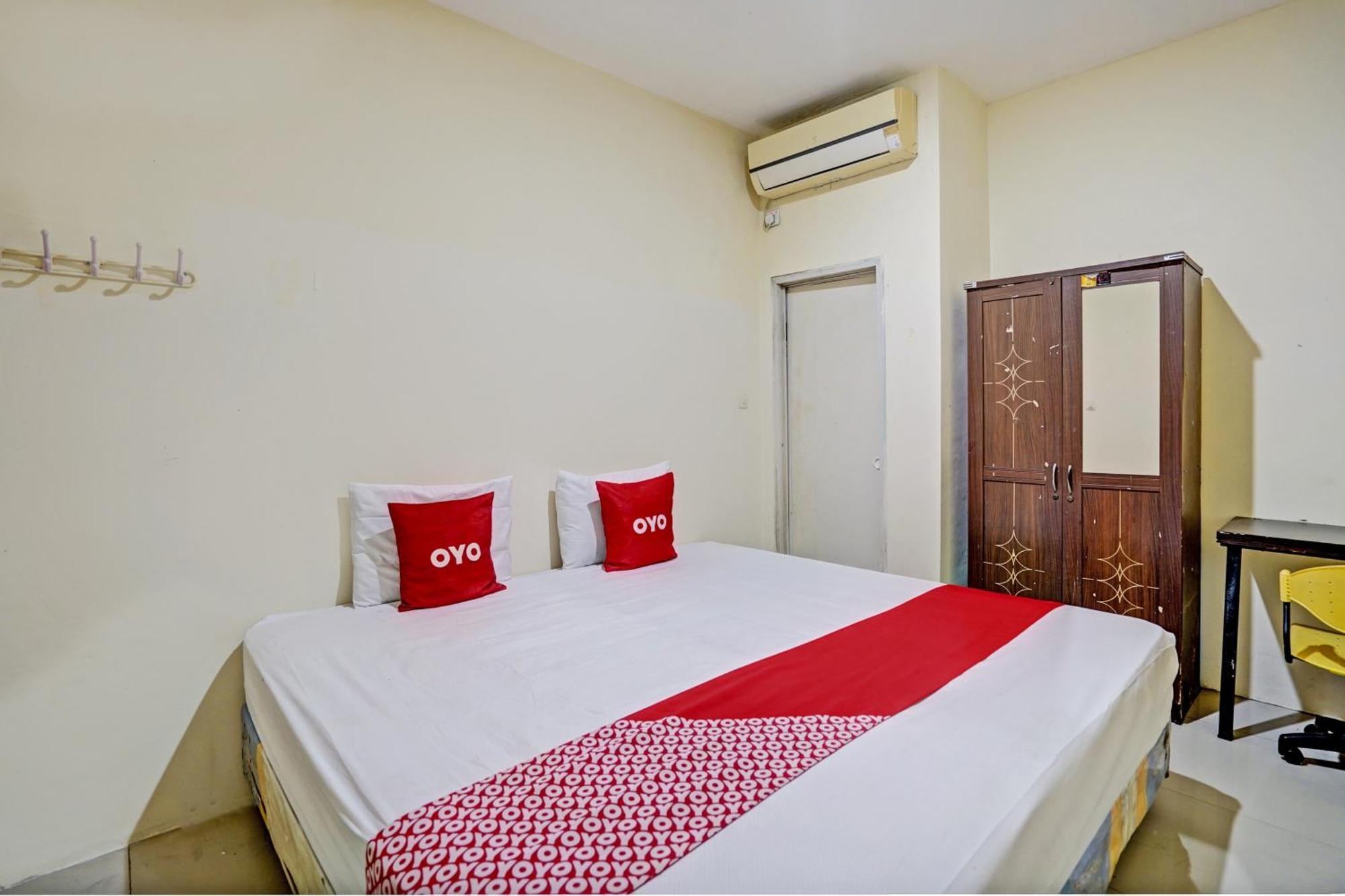 Oyo 93112 Garden Homestay 3 Merlion Surabaya Eksteriør bilde