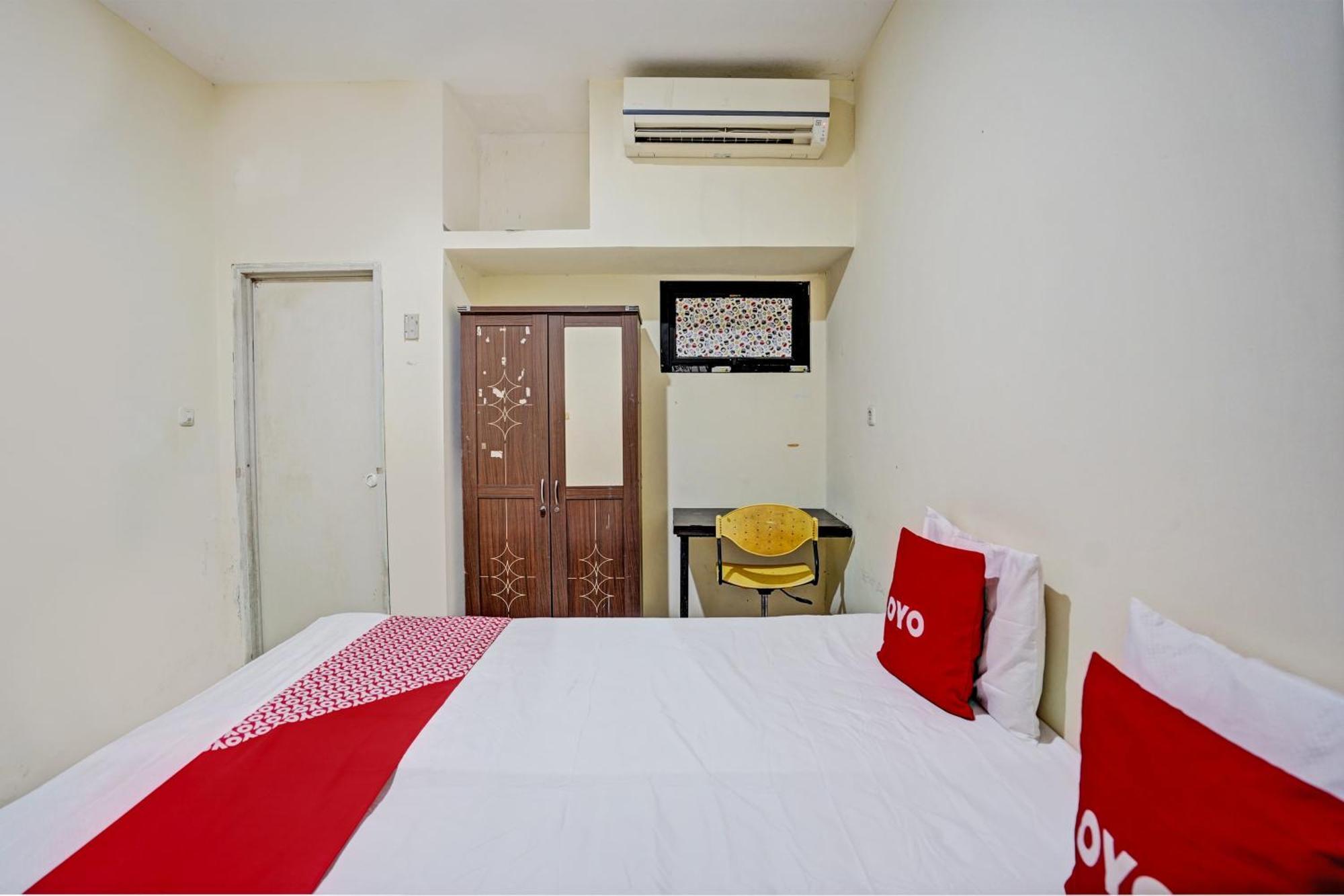 Oyo 93112 Garden Homestay 3 Merlion Surabaya Eksteriør bilde