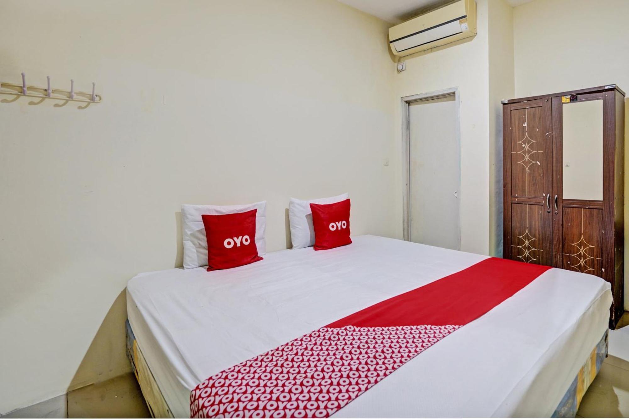 Oyo 93112 Garden Homestay 3 Merlion Surabaya Eksteriør bilde