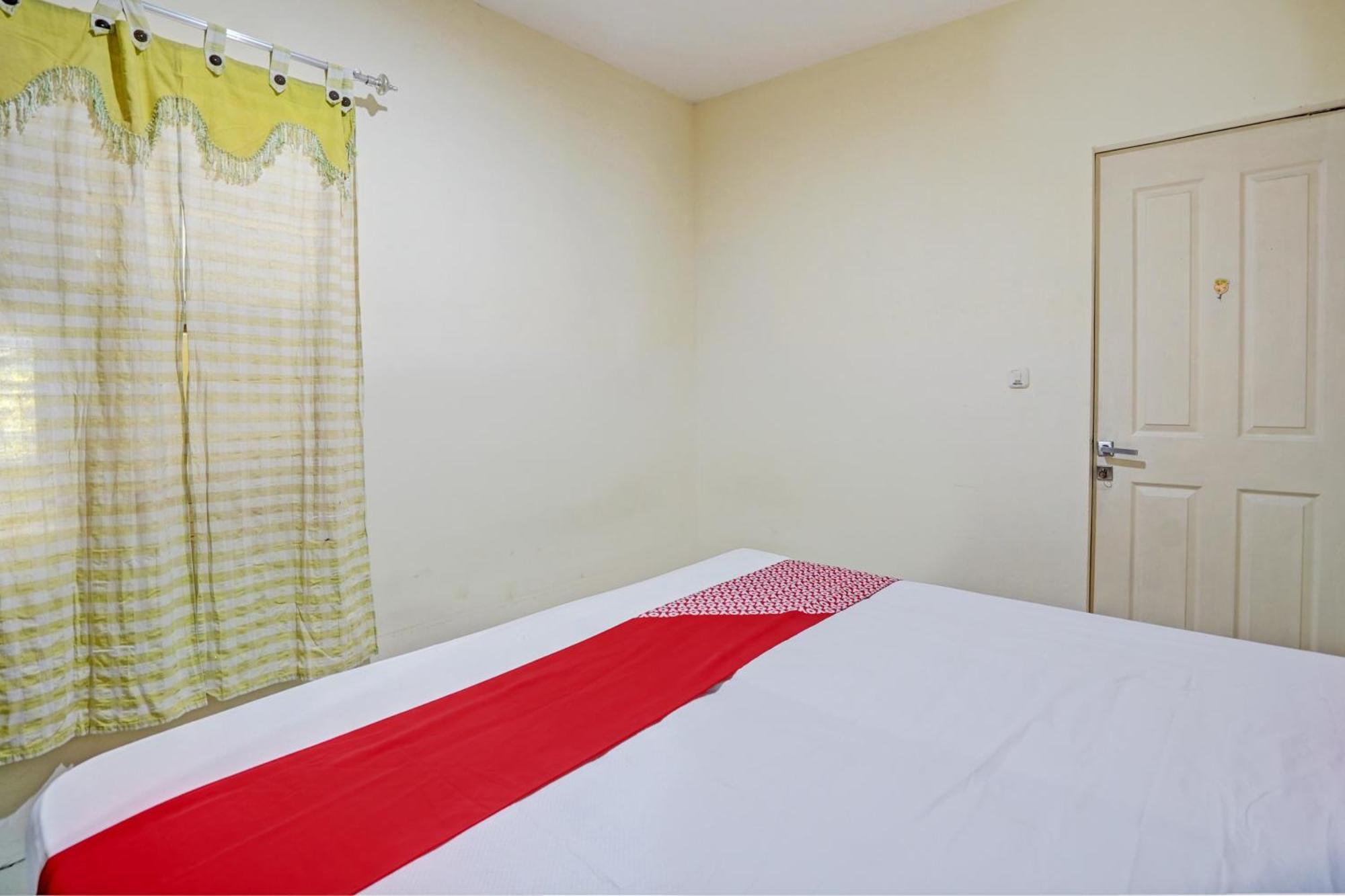 Oyo 93112 Garden Homestay 3 Merlion Surabaya Eksteriør bilde